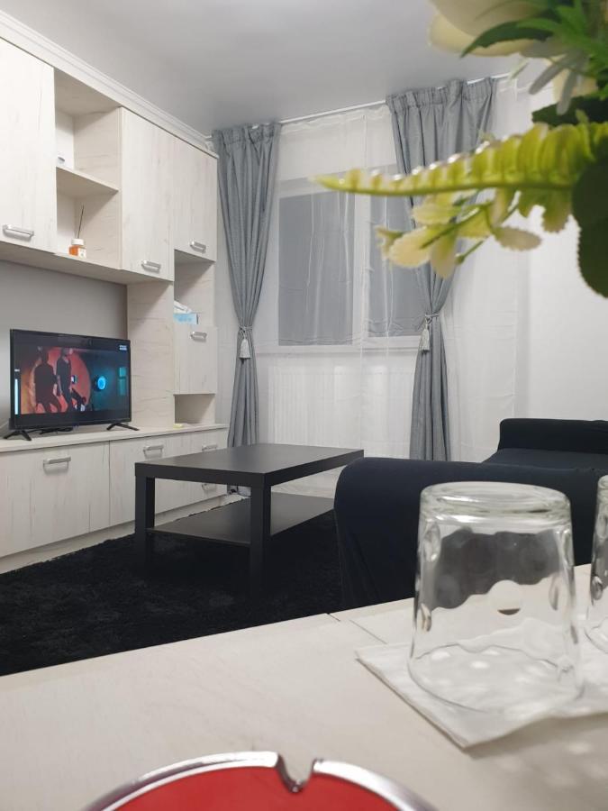Lucky Apartment Pitesti Exterior photo
