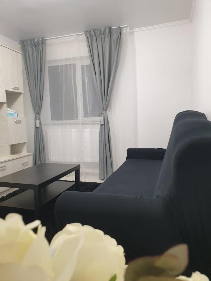 Lucky Apartment Pitesti Exterior photo